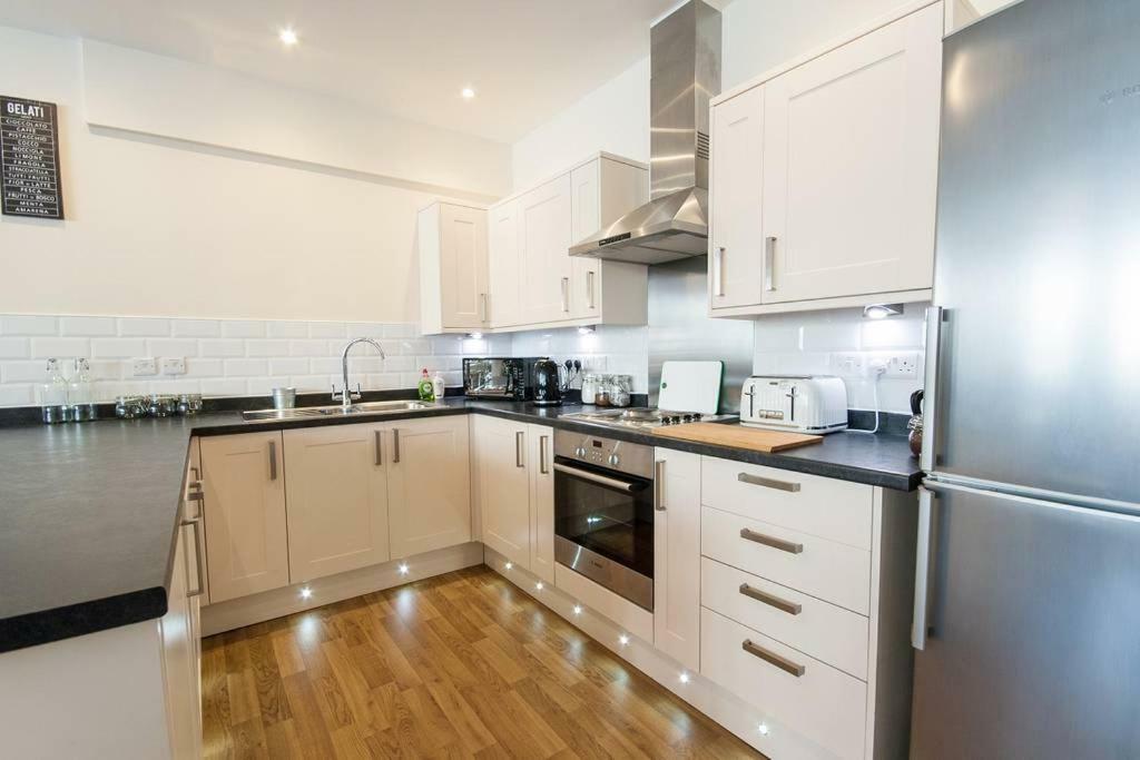 The Broadmead Forest - Spacious City Centre 3Bdr Apartment Bristol Esterno foto